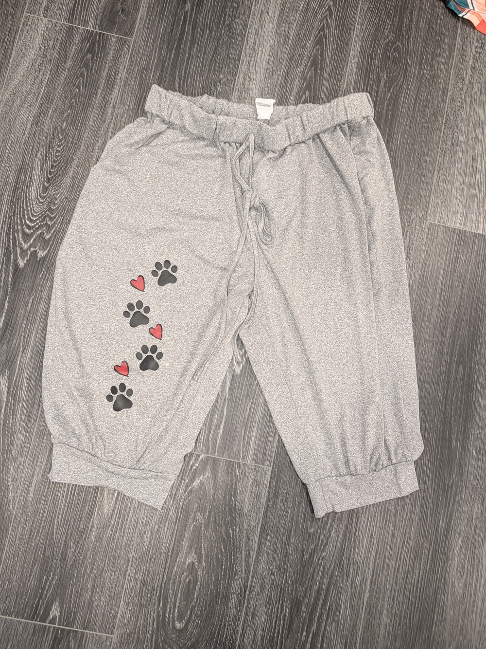SHEIN Gray Capri Shorts with Paw Print and Red Hearts